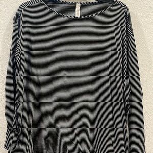 Gently used long sleeve Lululemon top!